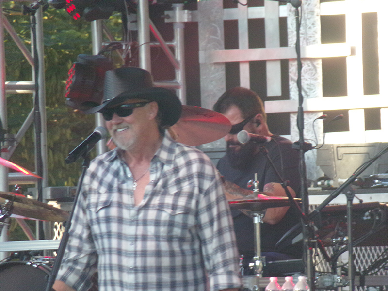 Trace Adkins on the Free Stage