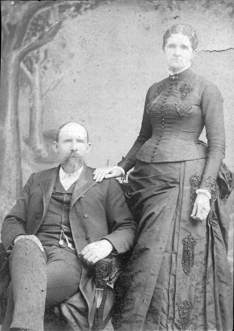 Tom and Elizabeth Hague probably around 1900