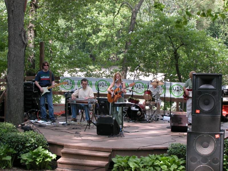 Ann McWilliams performing on the Riverfront Stage, which was sponsored by 92.3 WTTS.