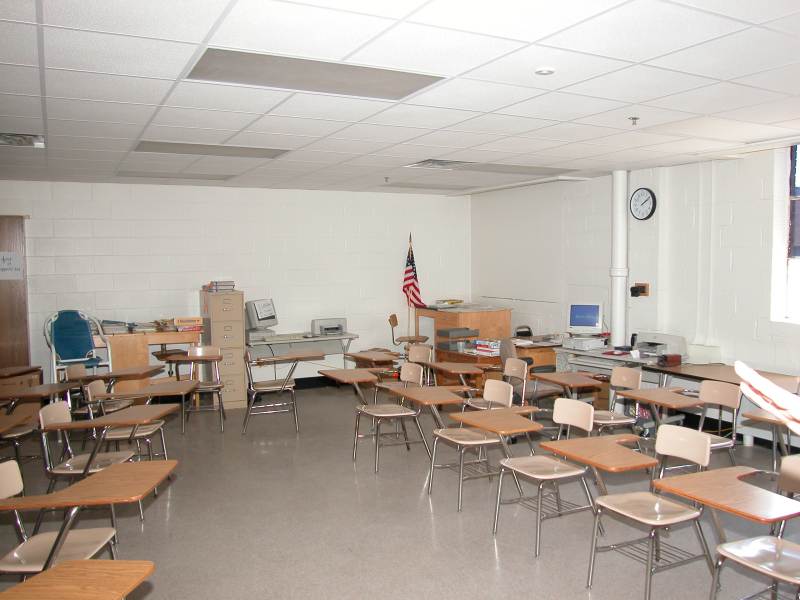 new classroom in old Theatre Magnet space