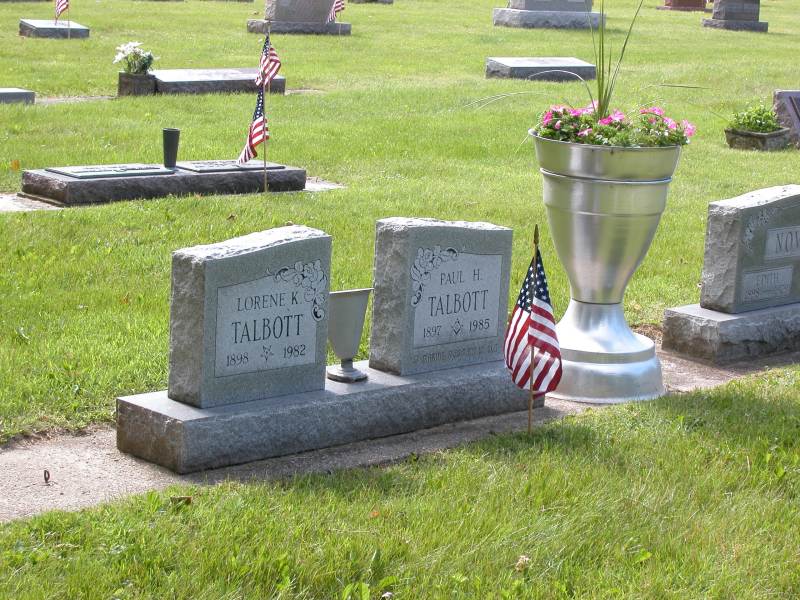 Broad Ripple American Legion Post #3 and Boy Scout Troop 18 Decorate Veterans' Graves