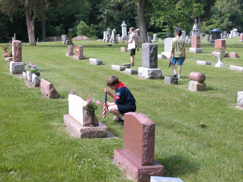 Broad Ripple American Legion Post #3 and Boy Scout Troop 18 Decorate Veterans' Graves