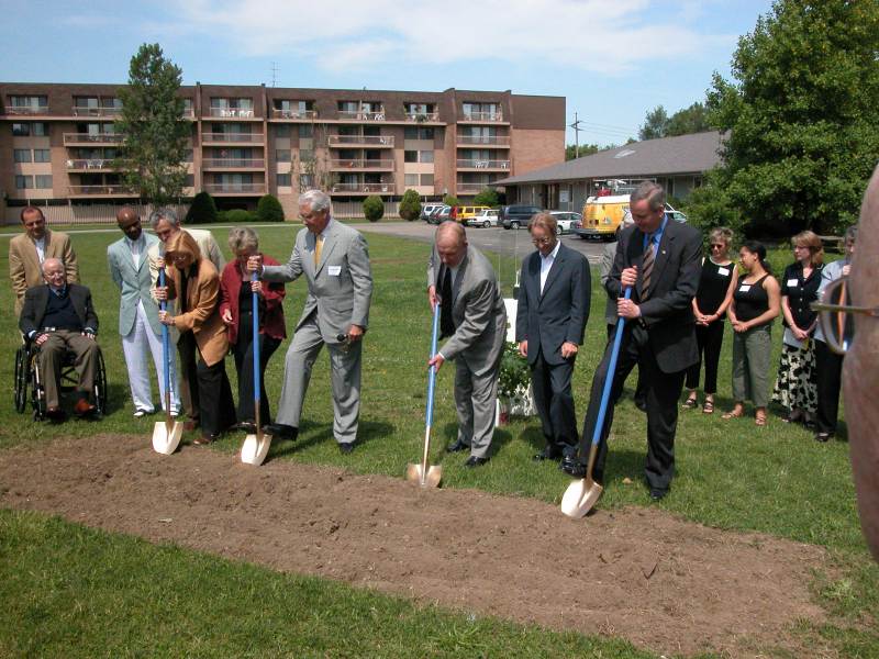 Architect Michael Graves and IAC Break Ground for ARTSPARK Project