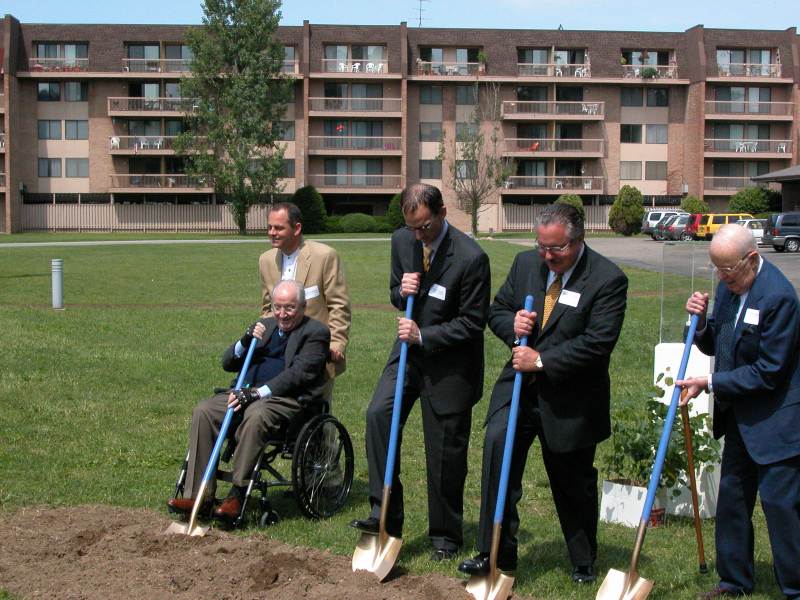 Architect Michael Graves and IAC Break Ground for ARTSPARK Project