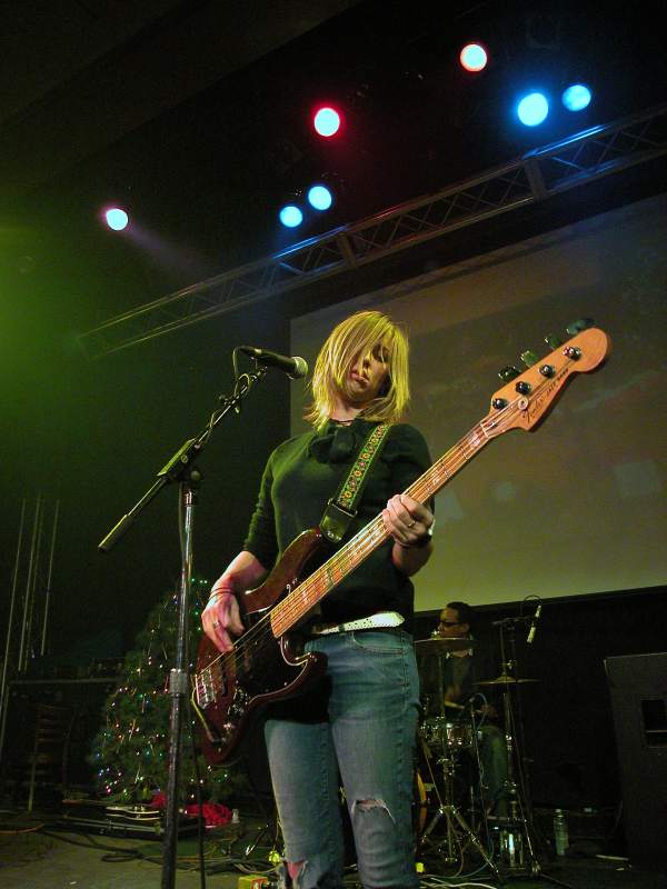Heidi Gluck of The Pieces - thunderous bass lines.