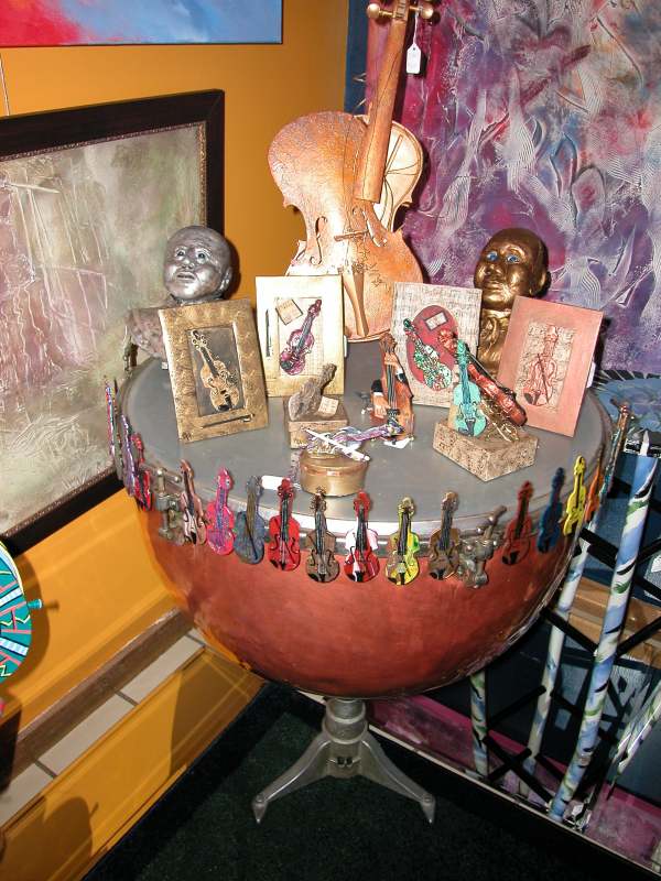 Cannon Gallery Features 