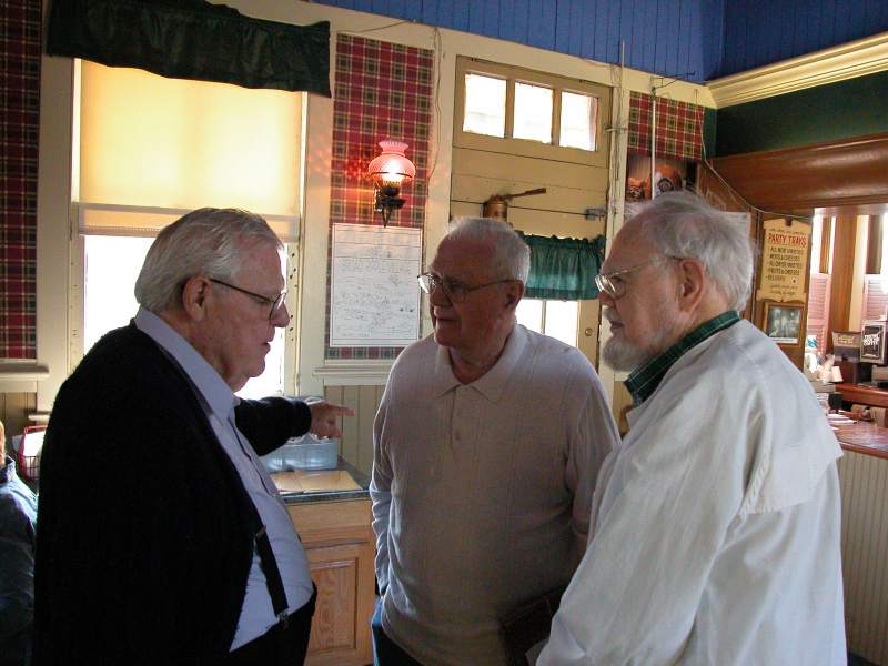 Paul Walker talking to Bill Wendling and brother Phil Walker