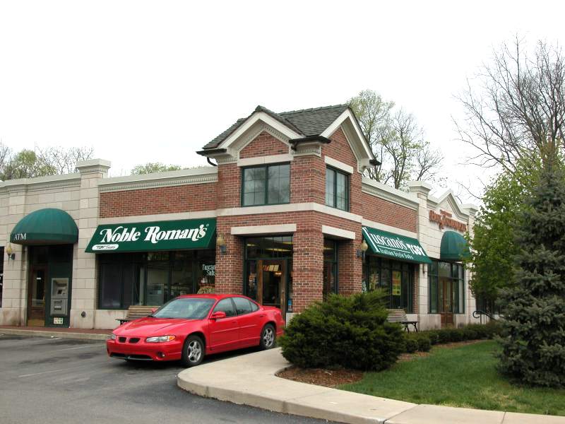Pizza Scene - Noble Roman's - 49th and Pennsylvania - by Mark Rumreich 