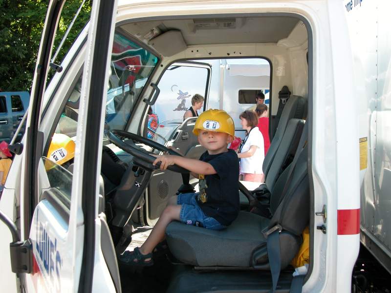 Charlie Klage enjoyed pretending to drive the Lowe's delivery van.