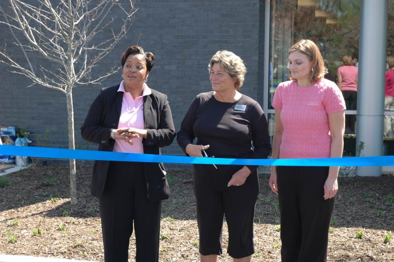 BRVA president Ellen Morley Matthews cuts the ribbon