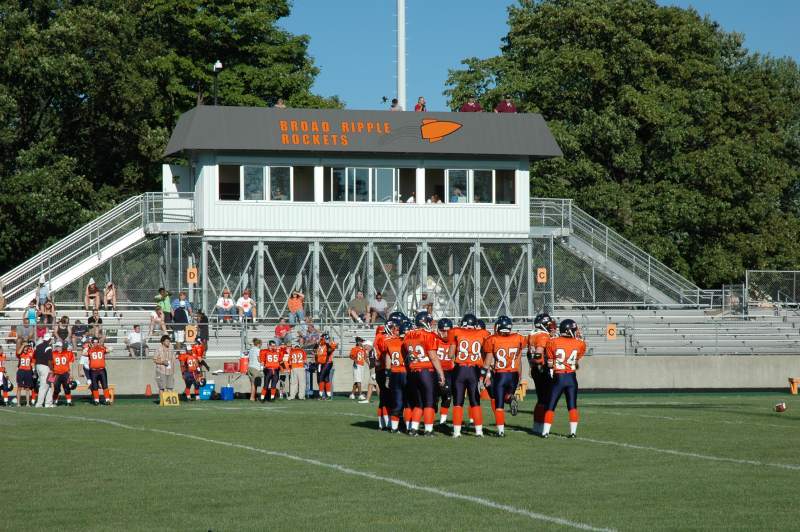 The Indiana Speed await the next play on BRHS's Diederich Field.