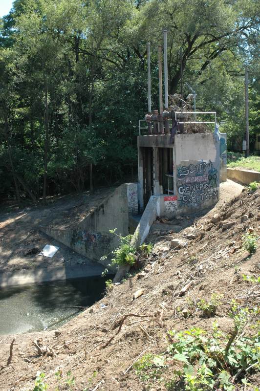 Random Rippling - DPW Flood Gate Improvements 