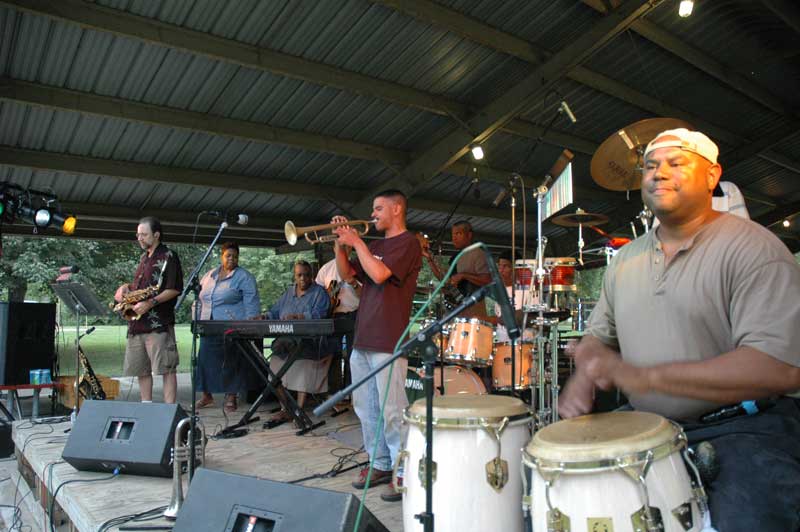 Random Rippling - Conga Jazz Closes Jazz Series