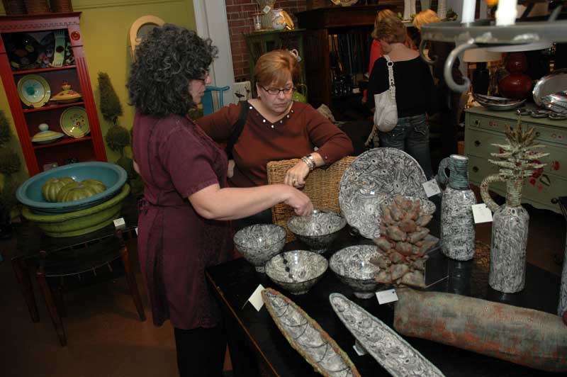 Marcy Neiditz shows her pottery at gingko.