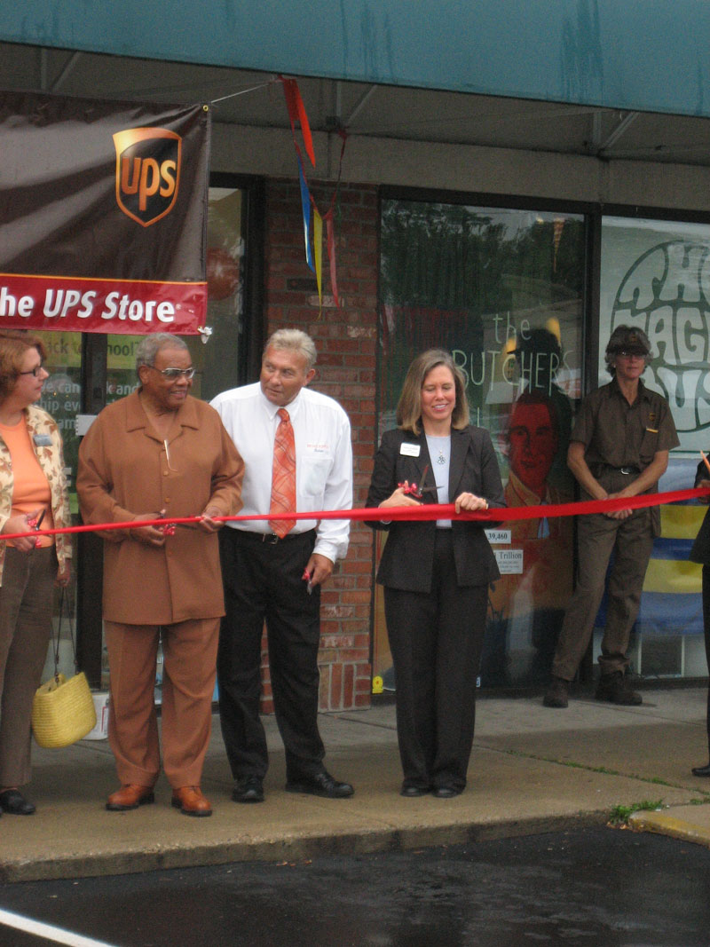 BRVA Executive Director Sharon Butsch Freeland cut the ribbon