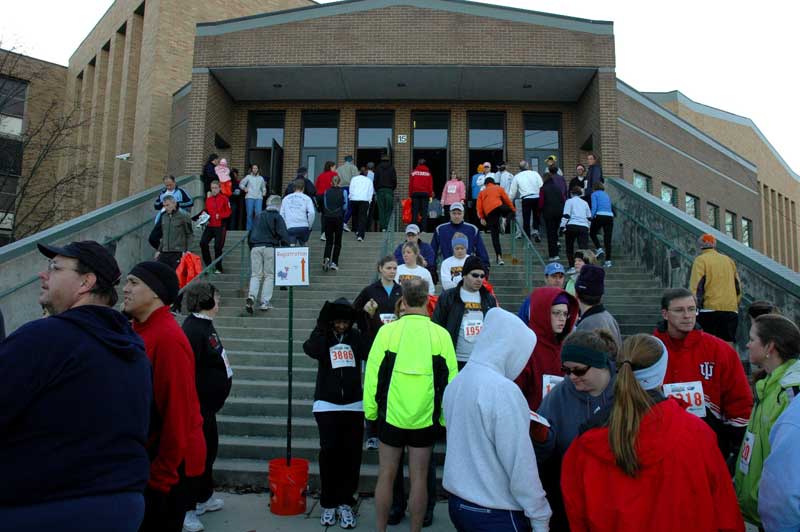 Runners, walkers come out to Broad Ripple in the thousands - By Ashley Plummer and Alan Hague