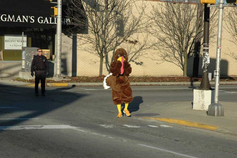 Runners, walkers come out to Broad Ripple in the thousands - By Ashley Plummer and Alan Hague