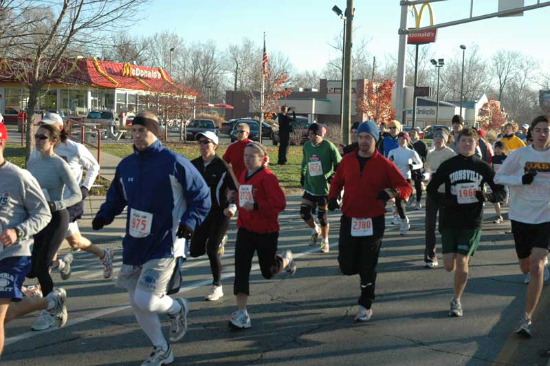 Runners, walkers come out to Broad Ripple in the thousands - By Ashley Plummer and Alan Hague