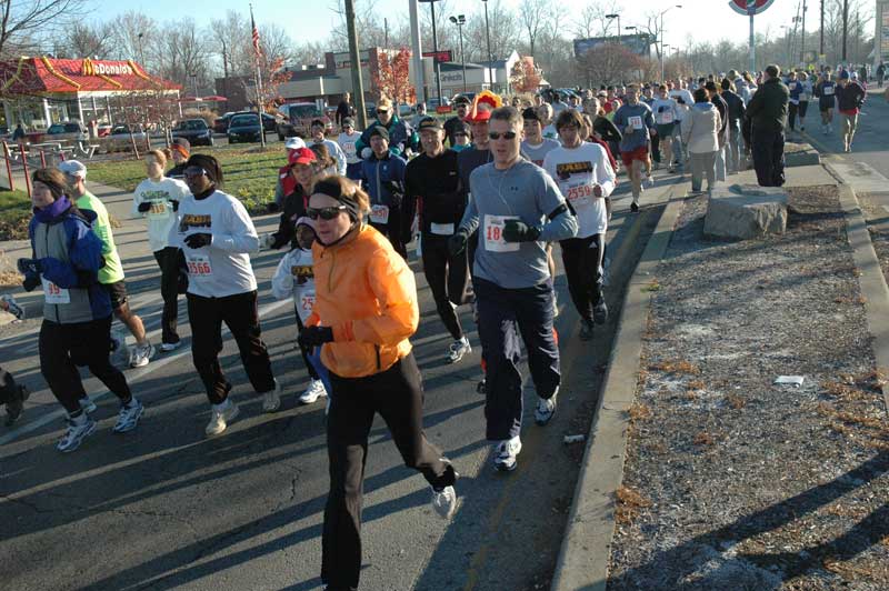 Runners, walkers come out to Broad Ripple in the thousands - By Ashley Plummer and Alan Hague