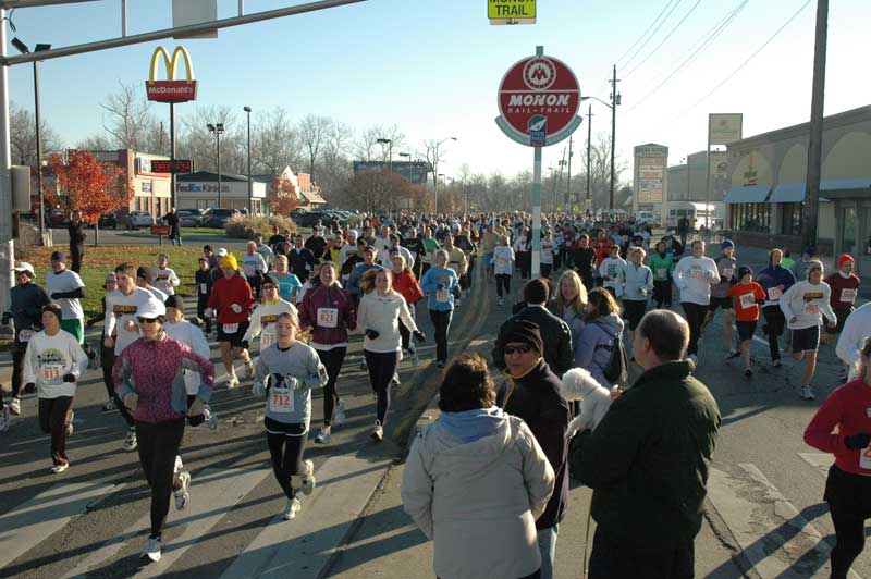 Runners, walkers come out to Broad Ripple in the thousands - By Ashley Plummer and Alan Hague