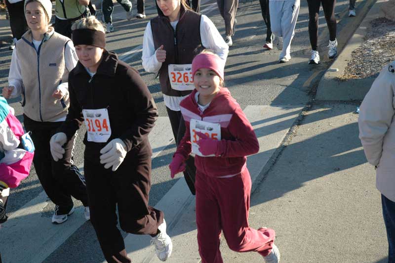 Runners, walkers come out to Broad Ripple in the thousands - By Ashley Plummer and Alan Hague