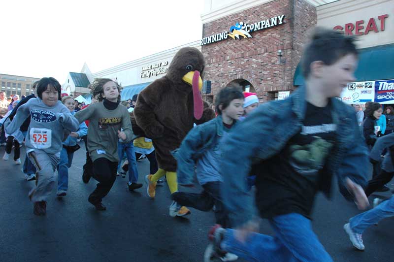 Runners, walkers come out to Broad Ripple in the thousands - By Ashley Plummer and Alan Hague