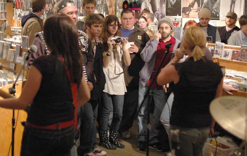 Everthus the Deadbeats, Arrah and the Ferns and the Peggy Sues celebrate the release of 