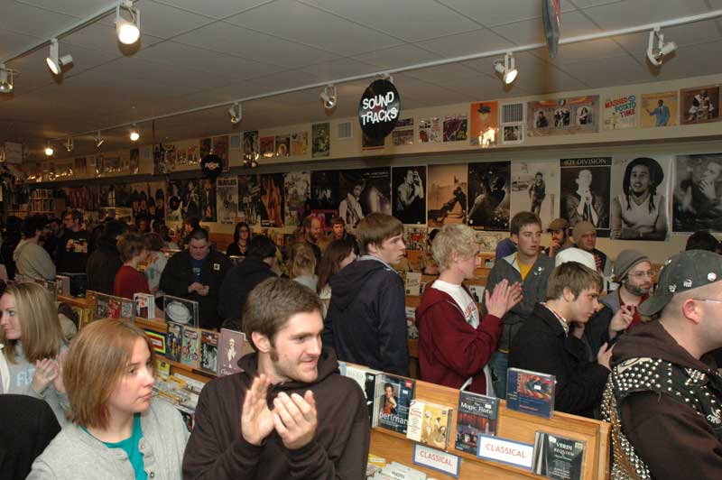 Everthus the Deadbeats, Arrah and the Ferns and the Peggy Sues celebrate the release of 