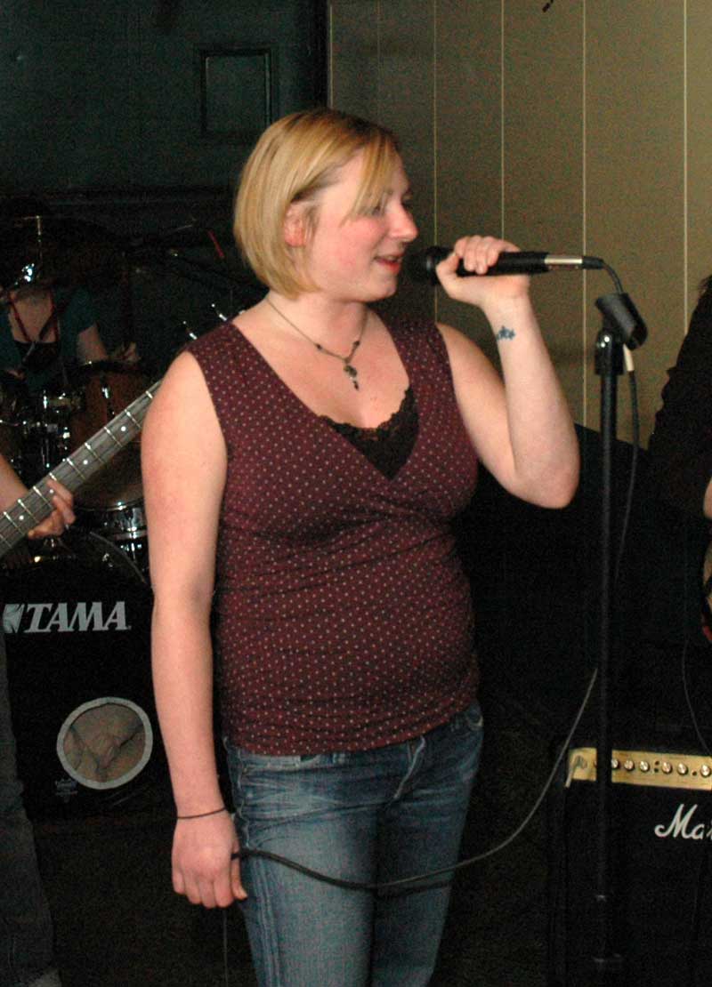 Theresa, lead vocals