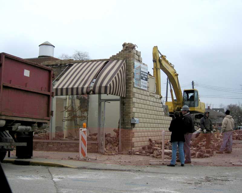 Random Rippling - Saving the stone: Dawson Building razed for new project