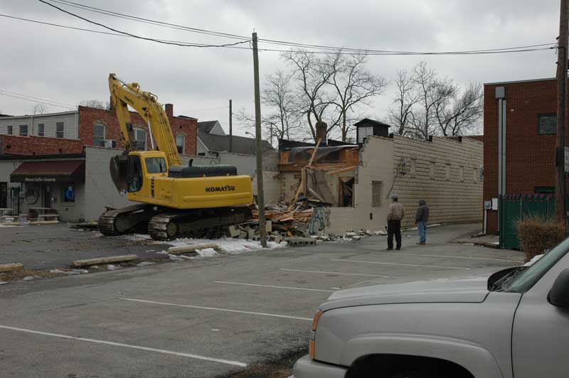 Random Rippling - Saving the stone: Dawson Building razed for new project