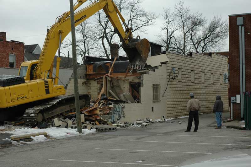 Random Rippling - Saving the stone: Dawson Building razed for new project