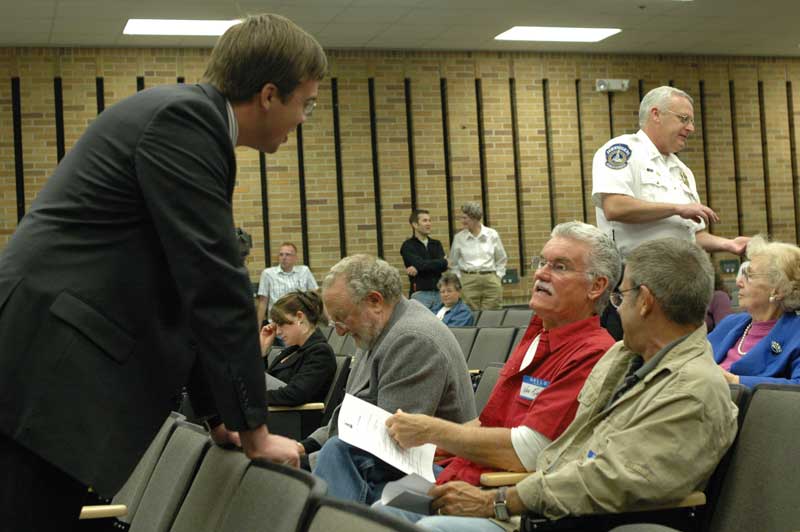 Councilman Vaughn and Police Major Conley met with attendees one-on-one.