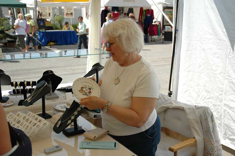 It's Our Art - Broad Ripple Art Fair 2007 - By Lisa Battiston and Ashley Plummer