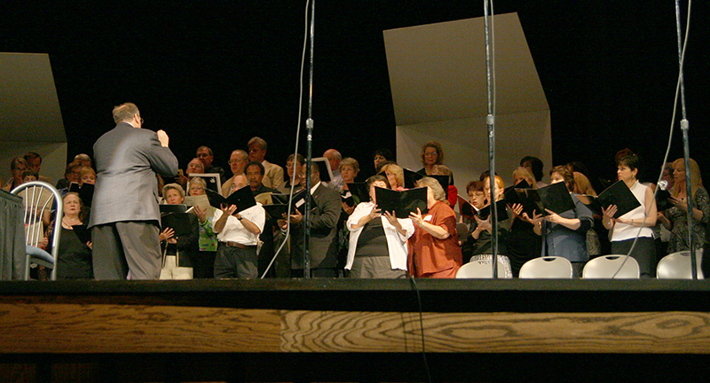 BRHS Golden Singers honor Gene Poston at reunion