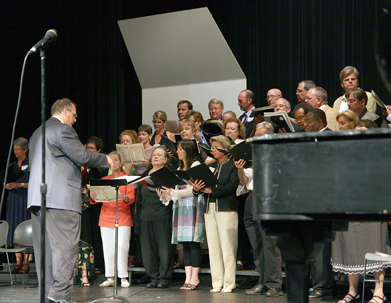 BRHS Golden Singers honor Gene Poston at reunion