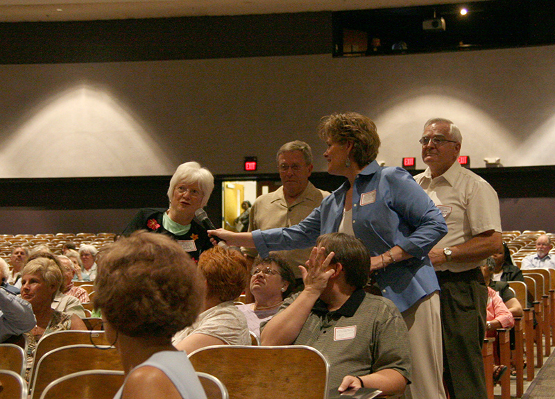 BRHS Golden Singers honor Gene Poston at reunion