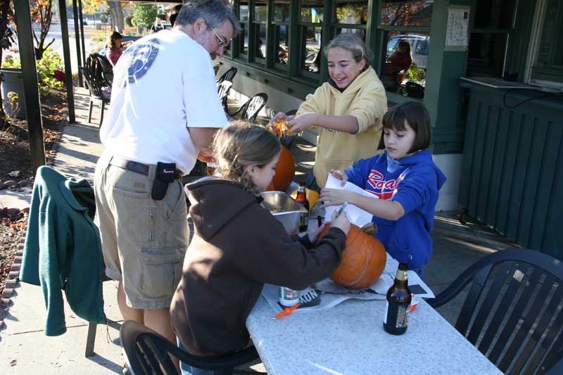 Random Rippling - Pumpkin carving contest at Brew Pub