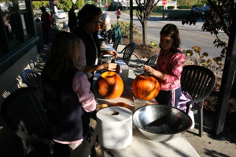 Random Rippling - Pumpkin carving contest at Brew Pub