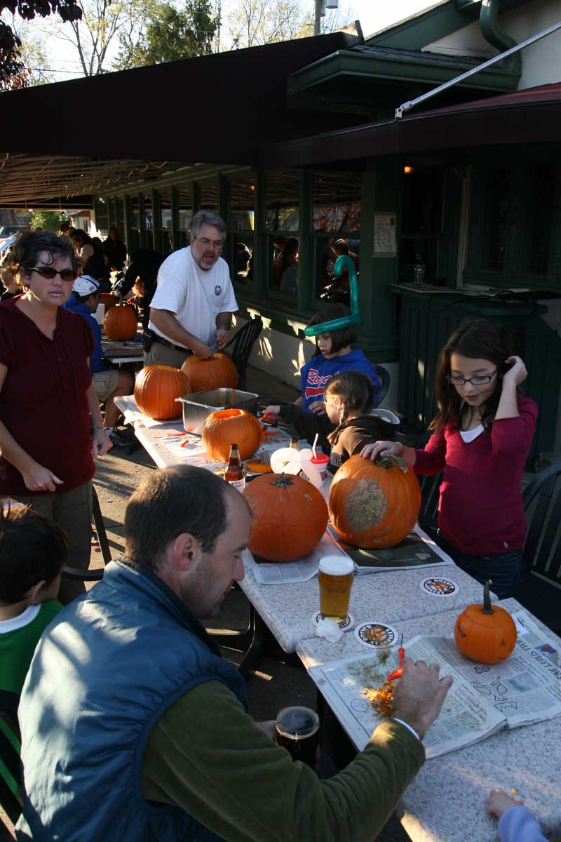 Random Rippling - Pumpkin carving contest at Brew Pub