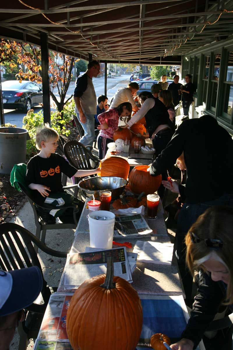 Random Rippling - Pumpkin carving contest at Brew Pub