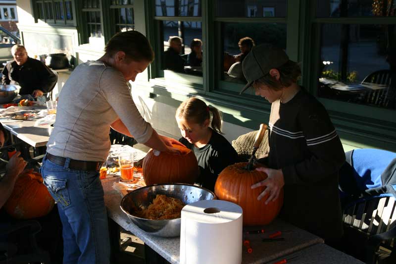 Random Rippling - Pumpkin carving contest at Brew Pub