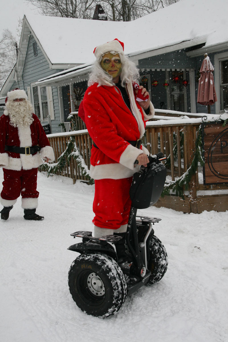 Random Rippling - Santa Segway'ed Cornell for Christmas 