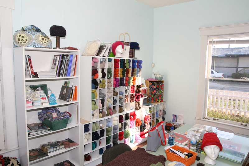 Broad Ripple Knits brings craft to the northside - by Heidi Huff 