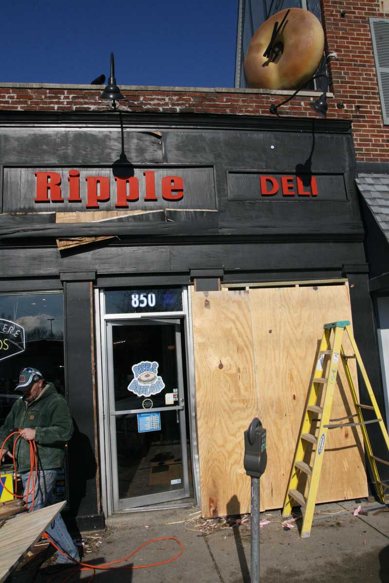 Random Rippling - Car hits Bagel Deli 