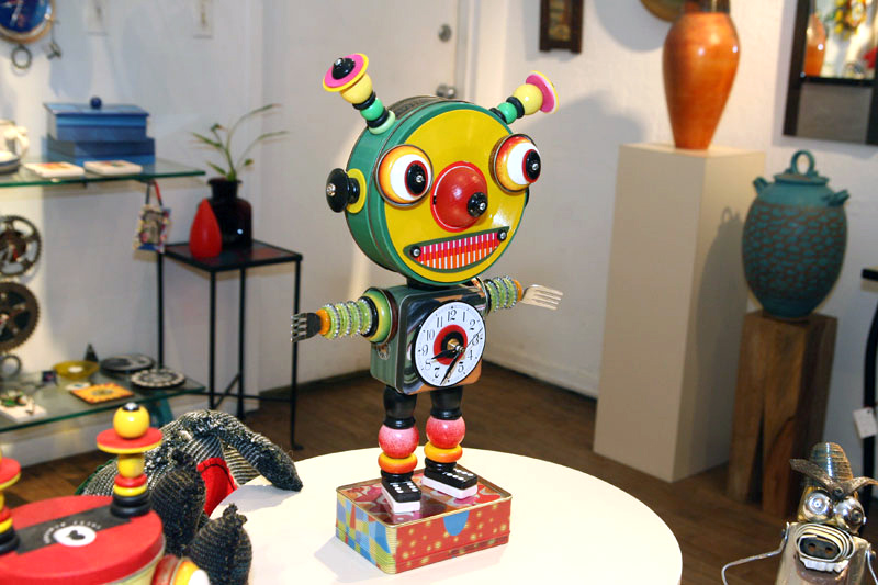 Mark Brown's Robot art at Artifacts.