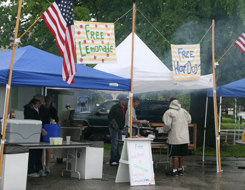 Random Rippling - A rainy day for the 54th and Monon Art Fair 