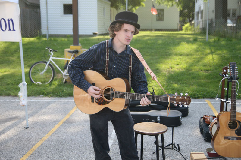 Caleb Hawkins music at the market