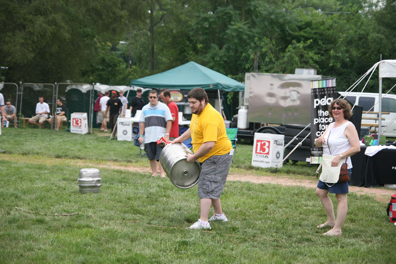 Keg toss