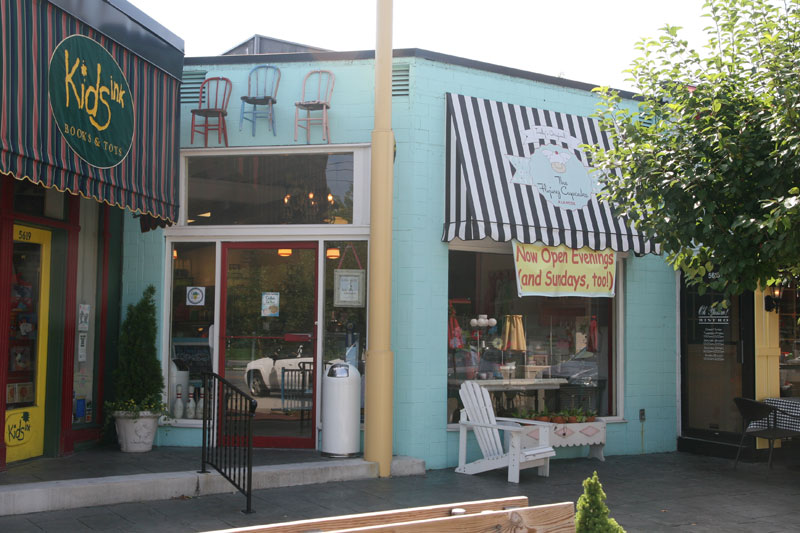 Cupcakes done right - at 56th & Illinois - by Heidi Huff